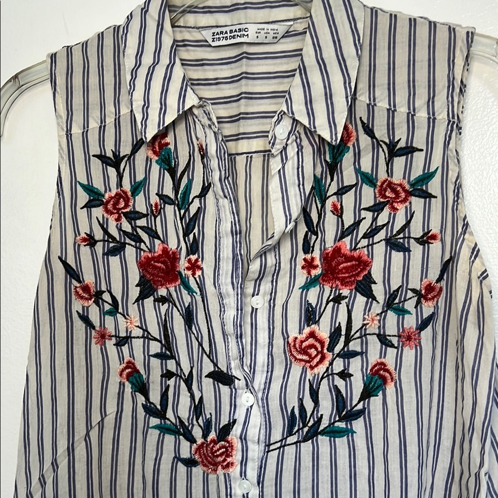 Zara Sleeveless Tunic Top With Floral Stitching & Stripes, Size S